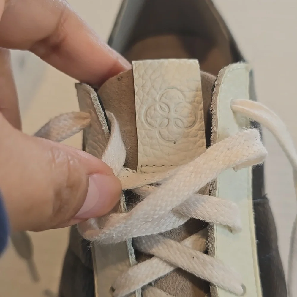Bernardo Camouflage Casual Lace-Up Leather Sneakers Women 7.5